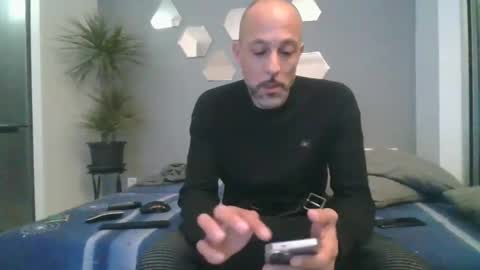 Snapshot of benbare13 chatting on 21, 1, 2025 benbare13 online show from 21, 1, 2025