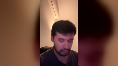 Snapshot of bendumont142 chatting on 2, 3, 2026 bendumont142 online show from 2, 3, 2026