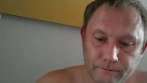 Snapshot of benizio_ chatting on 9, 9, 2025 benizio online show from 9, 9, 2025