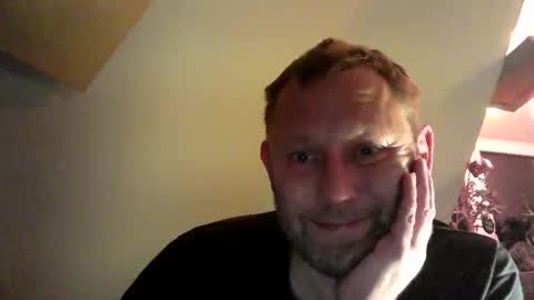 Snapshot of benizio_ chatting on 22, 11, 2025 benizio online show from 22, 11, 2025