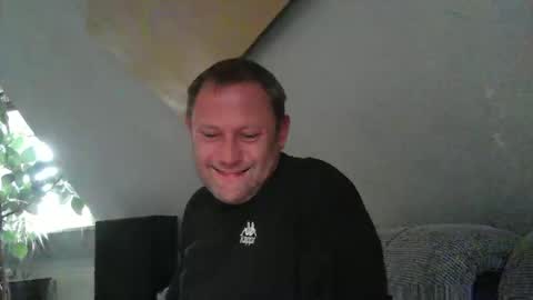 Snapshot of benizio_ chatting on 20, 3, 2026 benizio online show from 20, 3, 2026