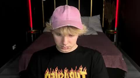 Benjamin online show from 5, 8, 2026