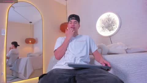 BENJAMIN online show from 9, 6, 2026