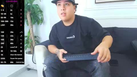 Snapshot of bennett_alejoo chatting on 10, 10, 2025 bennett_alejoo online show from 10, 10, 2025