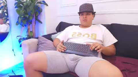 Snapshot of bennett_alejoo chatting on 14, 10, 2025 bennett_alejoo online show from 14, 10, 2025