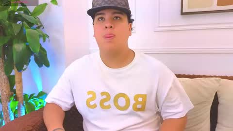 bennett_alejoo online show from 28, 5, 2026