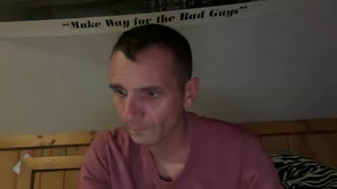 Snapshot of bennymn chatting on 4, 7, 2026 benny and innocentvixon online show from 4, 7, 2026