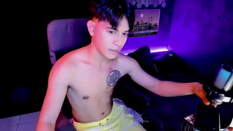 Snapshot of bentlyfuck chatting on 2, 1, 2025 bentlyfuck online show from 2, 1, 2025