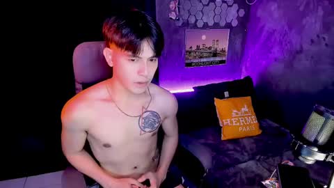 Snapshot of bentlyfuck chatting on 2, 1, 2025 bentlyfuck online show from 2, 1, 2025