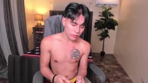 Snapshot of bentlyfuck chatting on 12, 1, 2025 bentlyfuck online show from 12, 1, 2025