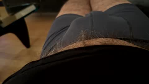 Snapshot of benz10001 chatting on 7, 12, 2024 benz10001 online show from 7, 12, 2024