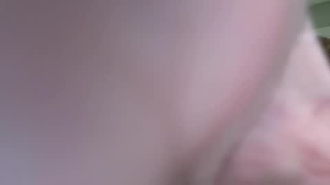 Snapshot of benz10001 chatting on 15, 12, 2024 benz10001 online show from 15, 12, 2024