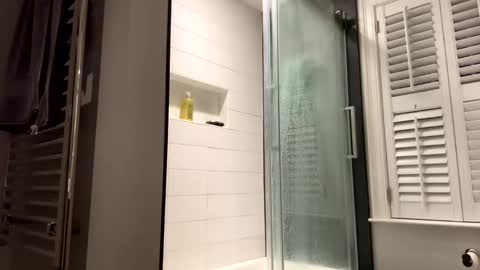 Snapshot of benz10001 chatting on 13, 2, 2025 benz10001 online show from 13, 2, 2025