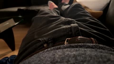 Snapshot of benz10001 chatting on 12, 3, 2025 benz10001 online show from 12, 3, 2025