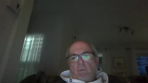 bernard1102 online show from 6, 3, 2025