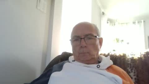 bernard1102 online show from 20, 12, 2025