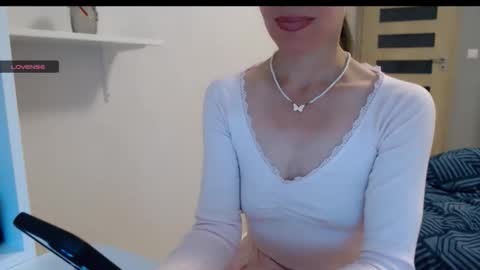 Snapshot of berry2024 chatting on 9, 10, 2025 berry2024 online show from 9, 10, 2025