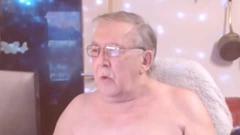 Snapshot of best127 chatting on 8, 2, 2025 jean online show from 8, 2, 2025