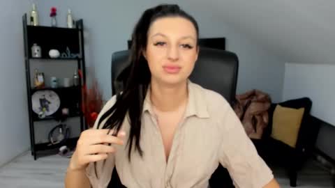 bettyjamess online show from 7, 11, 2025