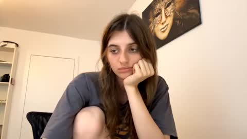 Lina online show from 9, 7, 2026