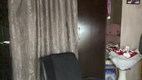 Sophie online show from 5, 4, 2026