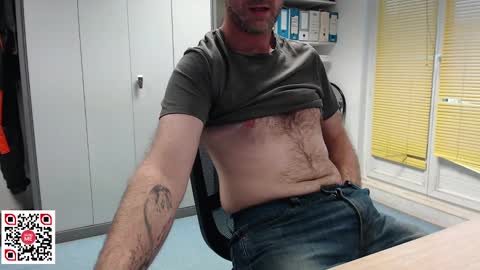 Snapshot of bi_french69 chatting on 11, 1, 2025 My name is David and if you like public exhibitions you wont be disappointed with me LoL - My favorite vibes is 44 online show from 11, 1, 2025
