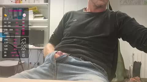 Snapshot of bi_french69 chatting on 8, 10, 2025 My name is David and if you like public exhibitions you wont be disappointed with me LoL - My favorite vibes is 44 online show from 8, 10, 2025