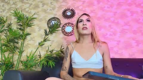 Snapshot of biancamonroe_ chatting on 24, 2, 2025 Bianca online show from 24, 2, 2025