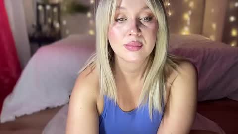 Snapshot of big_ass_blonde chatting on 20, 12, 2024 Eva online show from 20, 12, 2024