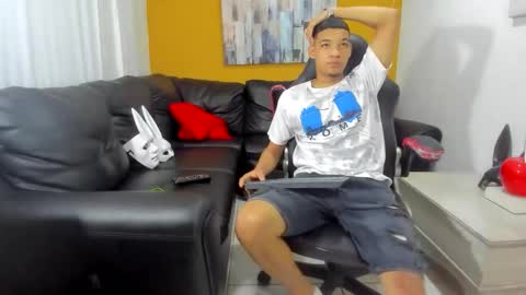 Snapshot of big_jhoonss_ chatting on 19, 10, 2025 big_jhoonss_ online show from 19, 10, 2025