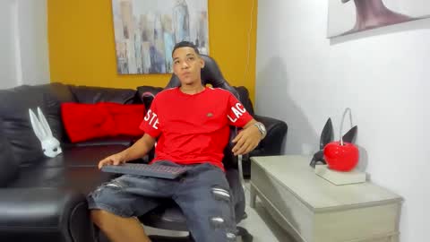 Snapshot of big_jhoonss_ chatting on 20, 10, 2025 big_jhoonss_ online show from 20, 10, 2025