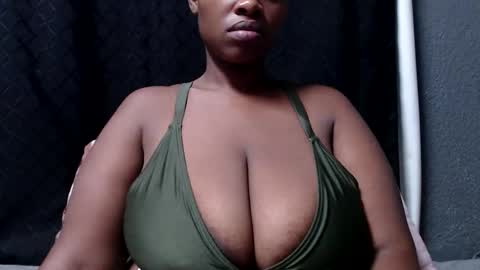 bigboobsbitchx online show from 1, 6, 2026