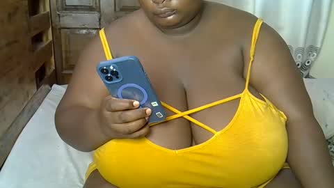 Snapshot of bigchocotities chatting on 1, 2, 2025 bigchocotities online show from 1, 2, 2025