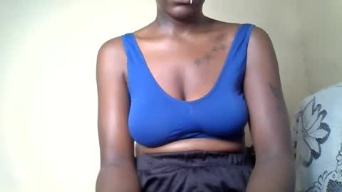 Snapshot of bigclit030 chatting on 8, 7, 2026 bigclit030 online show from 8, 7, 2026