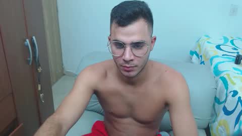 Snapshot of bigcock2815 chatting on 8, 6, 2026 Isaac online show from 8, 6, 2026