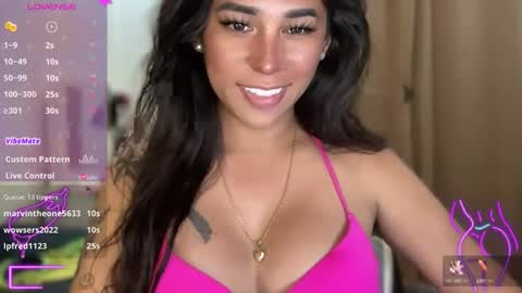 Snapshot of bigcockamanda23 chatting on 26, 10, 2025 queen amanda online show from 26, 10, 2025