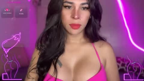 Snapshot of bigcockamanda23 chatting on 14, 12, 2025 queen amanda online show from 14, 12, 2025