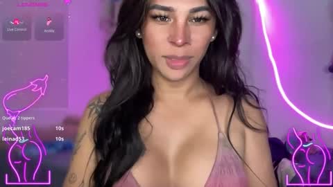 Snapshot of bigcockamanda23 chatting on 22, 12, 2025 queen amanda online show from 22, 12, 2025