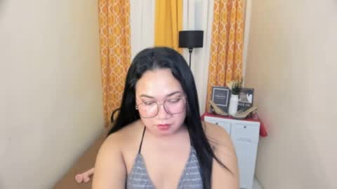 BABY LEXIE online show from 15, 4, 2026