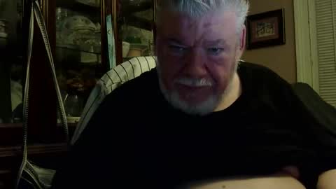 Snapshot of bigdaddybear1244 chatting on 1, 3, 2026 BigDaddyBear online show from 1, 3, 2026