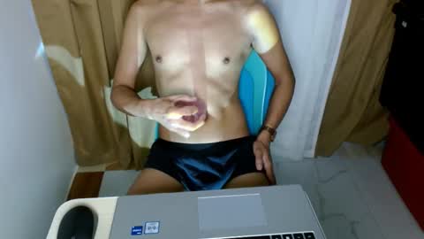 bigdickasian_gay online show from 6, 11, 2025