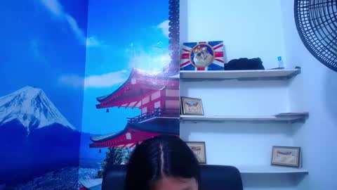  Sunny   online show from 9, 3, 2025