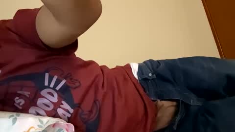 Snapshot of bighandsomesatisfy chatting on 8, 2, 2025 bighandsomesatisfy online show from 8, 2, 2025