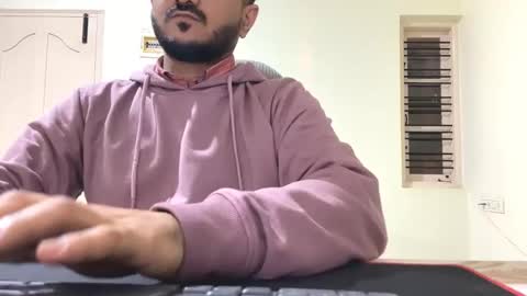 bighandsomesatisfy online show from 6, 11, 2025