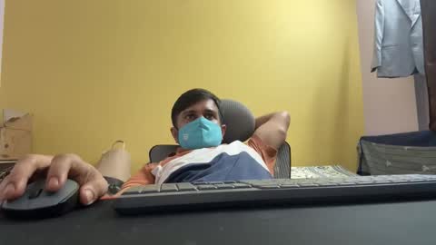 bighandsomesatisfy online show from 6, 4, 2026