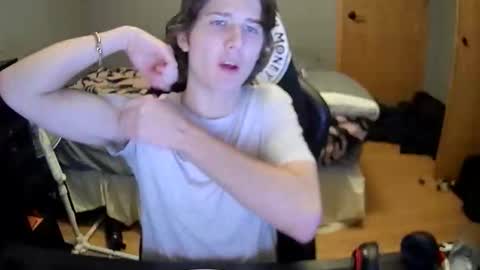 Arthur online show from 13, 12, 2025