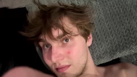 bigskinnyboyshh online show from 17, 4, 2026