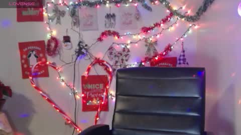 Mahogany online show from 31, 12, 2024