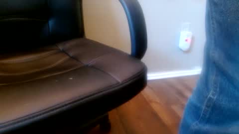 Snapshot of bijhoyle chatting on 3, 12, 2024 james online show from 3, 12, 2024