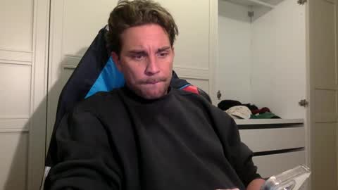 Snapshot of bikdig1 chatting on 12, 12, 2024 bikdig1 online show from 12, 12, 2024